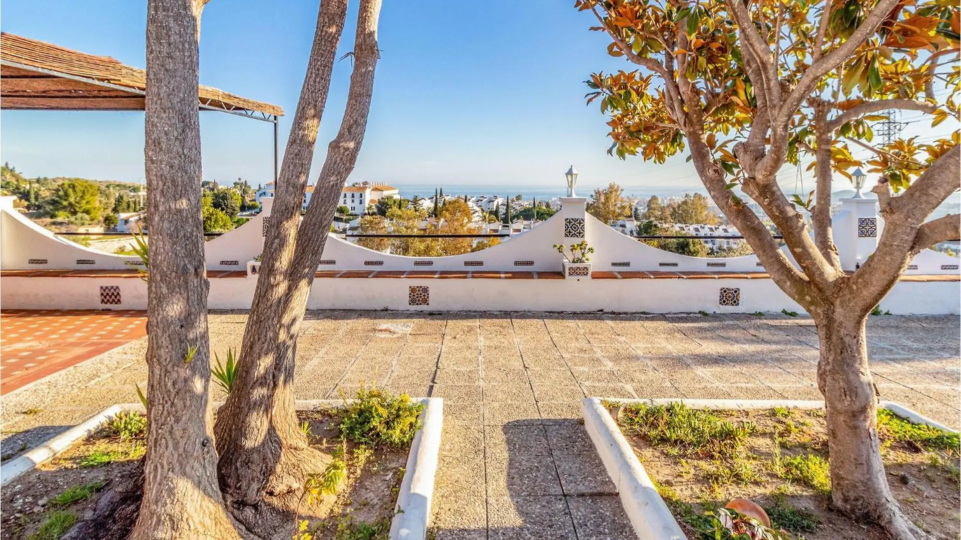 4 Bedroom Lovely Home In Mijas 0*,
